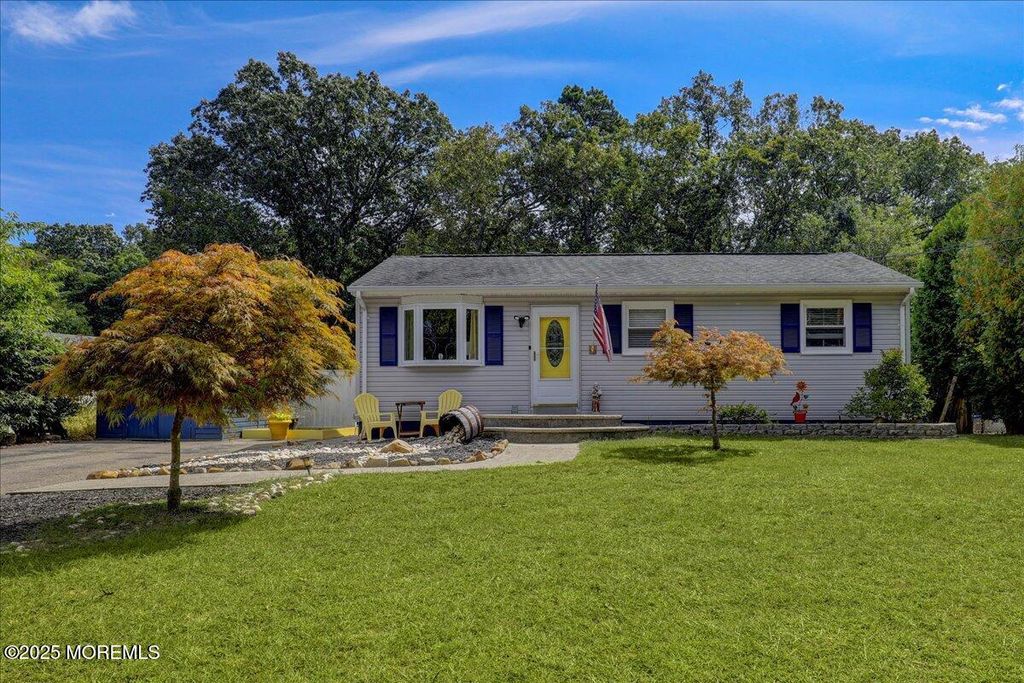 3 Park Crest Drive, Jackson, NJ 08527