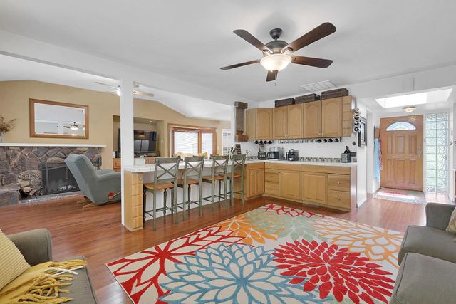 1213 Gary Way, Carmichael, CA 95608