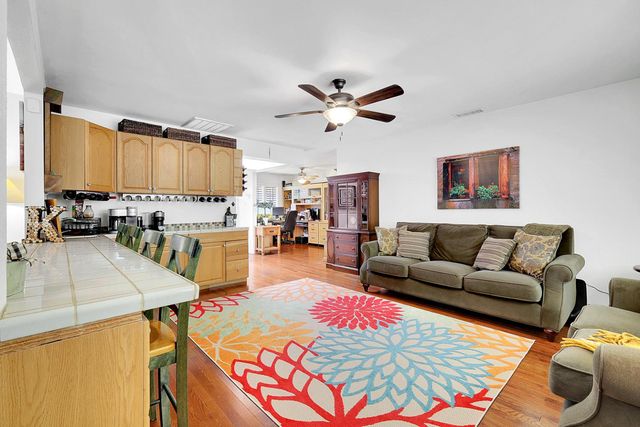 1213 Gary Way, Carmichael, CA 95608