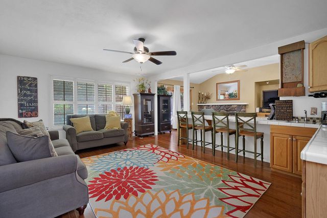 1213 Gary Way, Carmichael, CA 95608