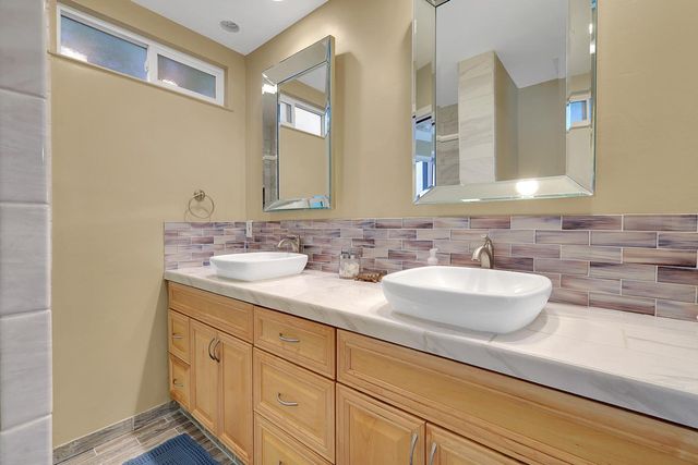 1213 Gary Way, Carmichael, CA 95608