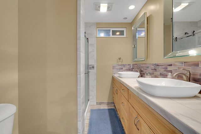 1213 Gary Way, Carmichael, CA 95608