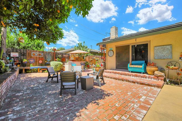 1213 Gary Way, Carmichael, CA 95608