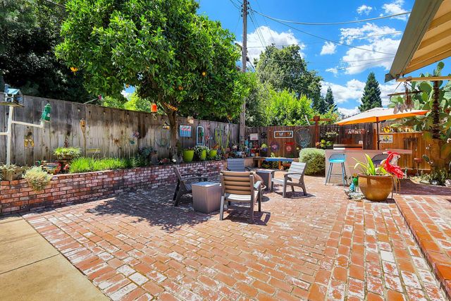 1213 Gary Way, Carmichael, CA 95608