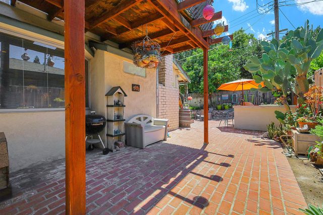 1213 Gary Way, Carmichael, CA 95608
