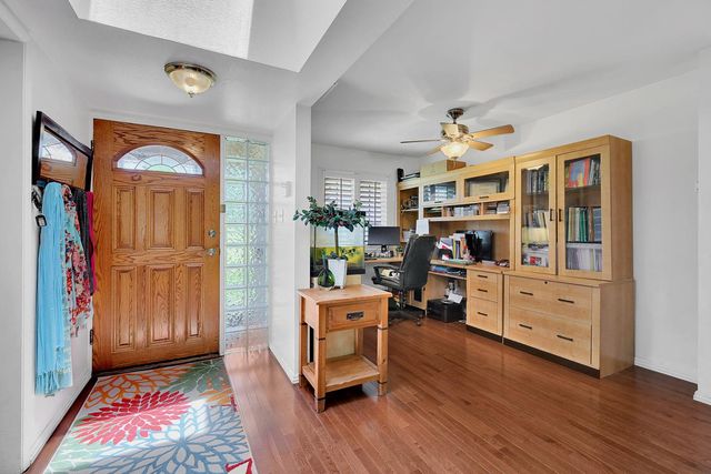 1213 Gary Way, Carmichael, CA 95608