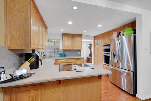 1213 Gary Way, Carmichael, CA 95608