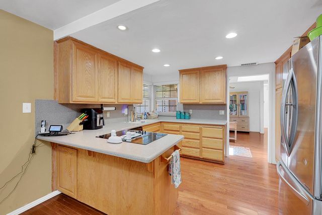 1213 Gary Way, Carmichael, CA 95608