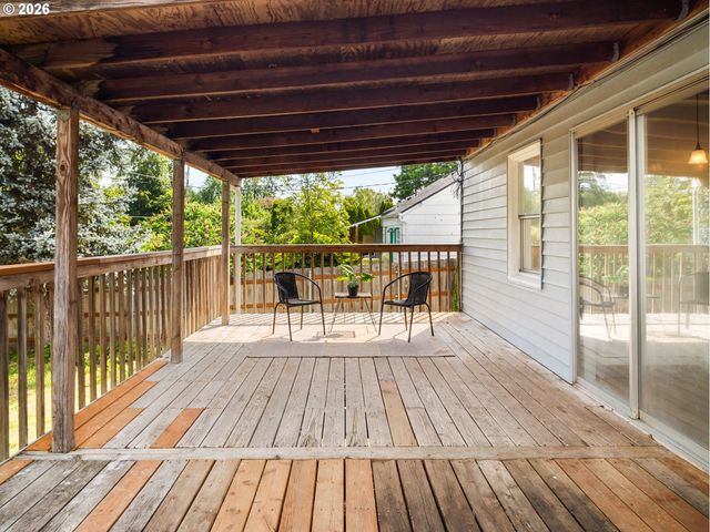 108 MAPLE Blvd, Wood Village, OR 97060