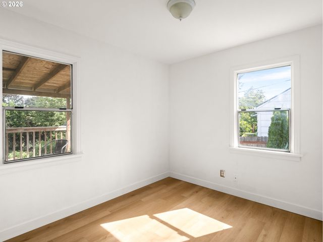 108 MAPLE Blvd, Wood Village, OR 97060