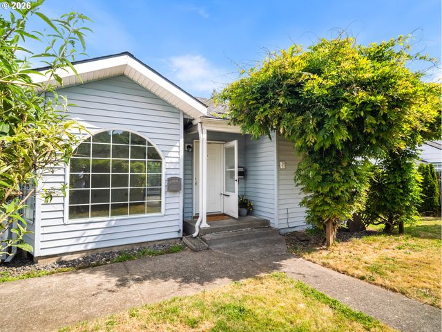 108 MAPLE Blvd, Wood Village, OR 97060