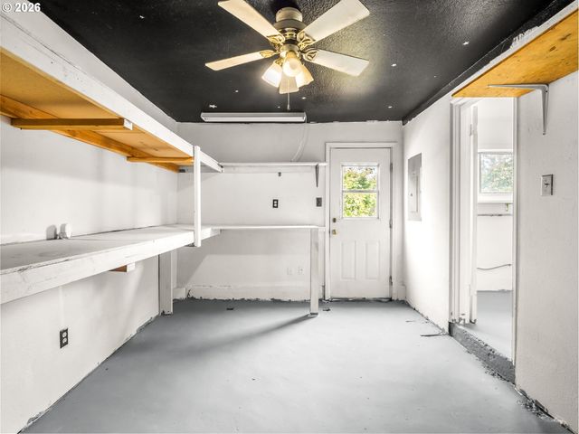 108 MAPLE Blvd, Wood Village, OR 97060