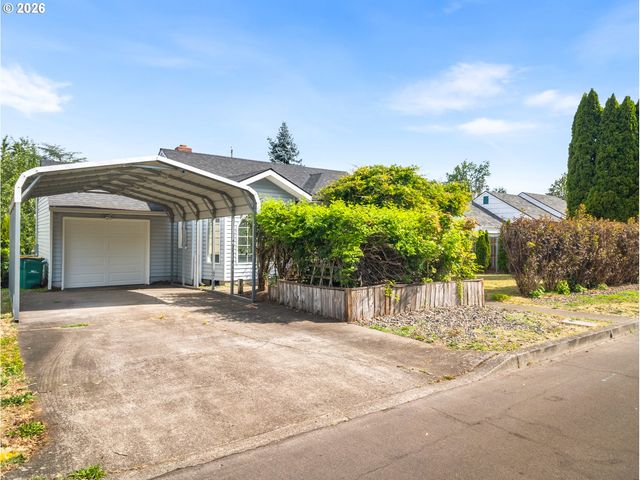 108 MAPLE Blvd, Wood Village, OR 97060