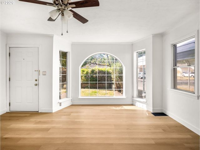 108 MAPLE Blvd, Wood Village, OR 97060