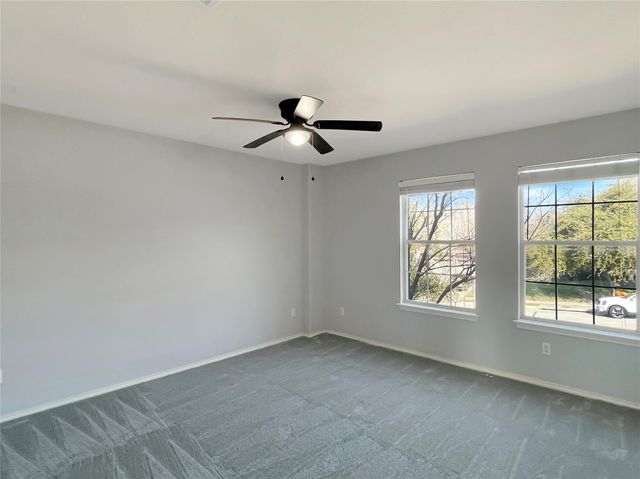 403 Red Hawk DR, Leander, TX 78641