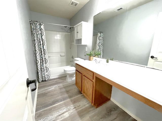 403 Red Hawk DR, Leander, TX 78641