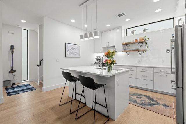 3406 E 17th ST 8, Austin, TX 78721