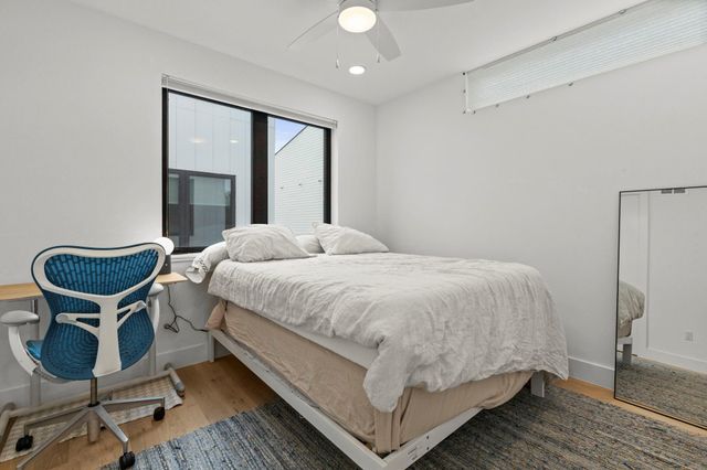 3406 E 17th ST 8, Austin, TX 78721