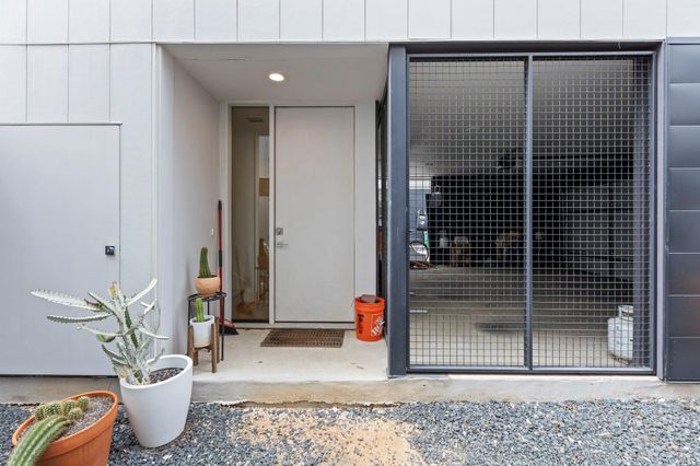 3406 E 17th ST 8, Austin, TX 78721