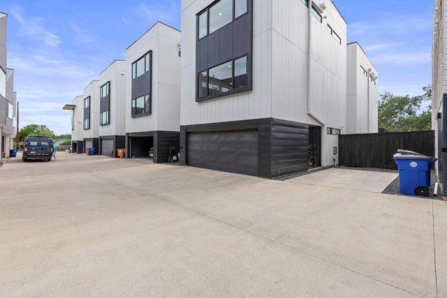 3406 E 17th ST 8, Austin, TX 78721