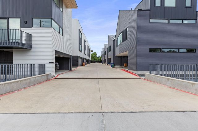 3406 E 17th ST 8, Austin, TX 78721