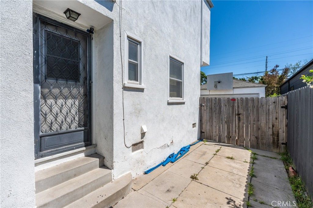 Image 13 of property listing at 10724 Tabor, Los Angeles, CA 90034