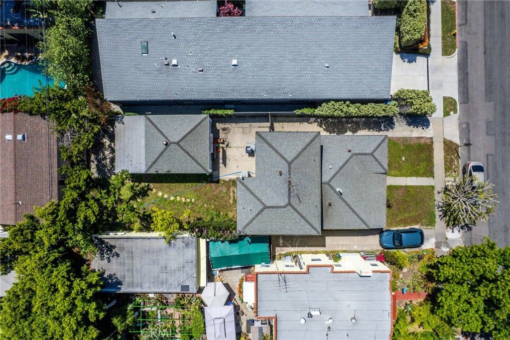 Image 5 of property listing at 10724 Tabor, Los Angeles, CA 90034