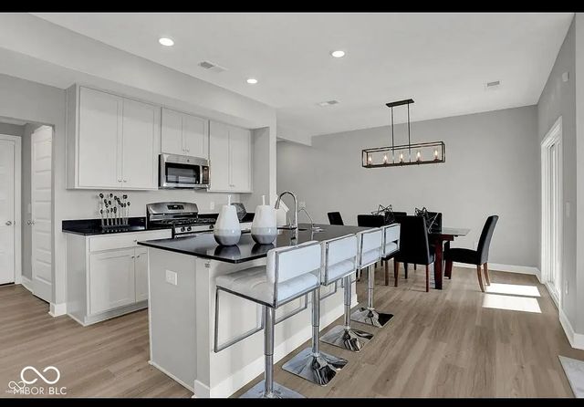 6581 Halsey Street, Zionsville, IN 46077