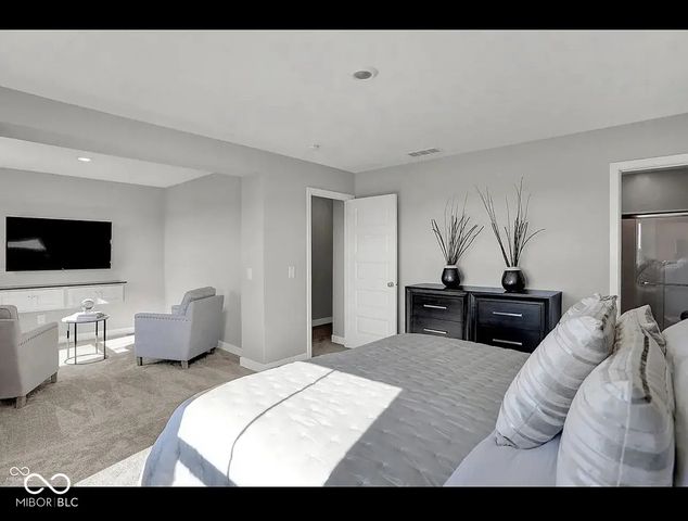 6581 Halsey Street, Zionsville, IN 46077