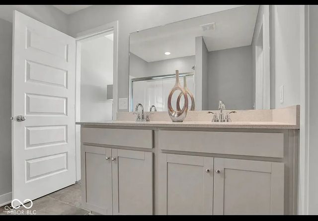 6581 Halsey Street, Zionsville, IN 46077