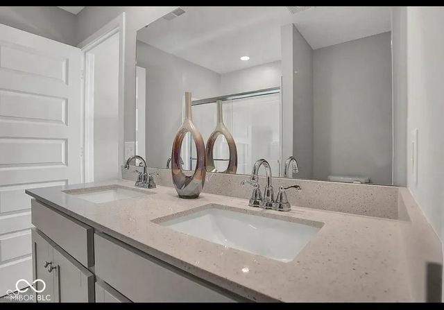 6581 Halsey Street, Zionsville, IN 46077