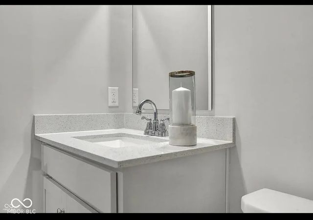 6581 Halsey Street, Zionsville, IN 46077