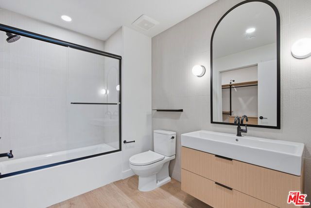 3555 Overland Avenue PH7, Los Angeles, CA 90034