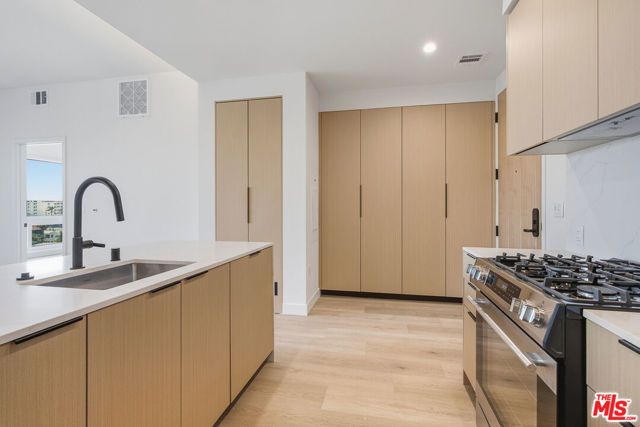 3555 Overland Avenue PH7, Los Angeles, CA 90034