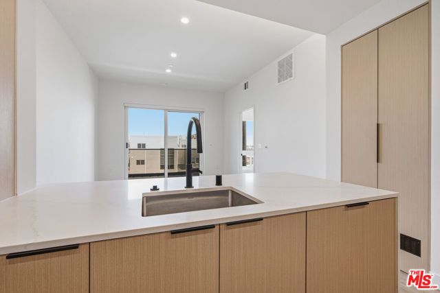 3555 Overland Avenue PH7, Los Angeles, CA 90034