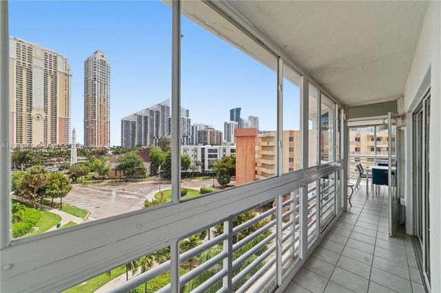 17801 N Bay Road 614, Sunny Isles Beach, FL 33160