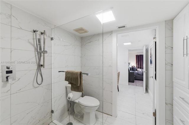 17801 N Bay Road 614, Sunny Isles Beach, FL 33160