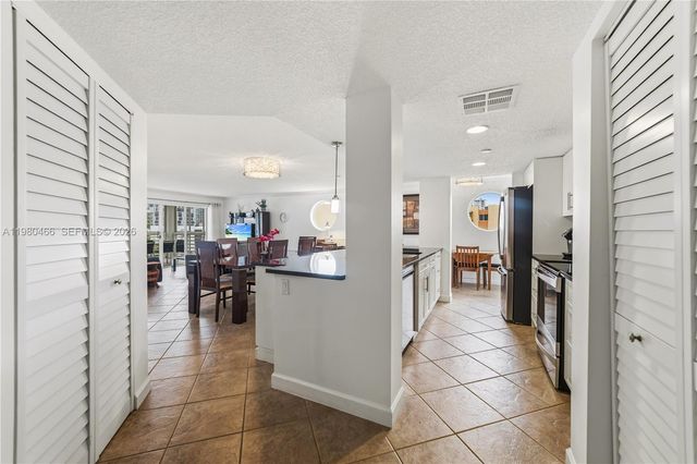17801 N Bay Road 614, Sunny Isles Beach, FL 33160