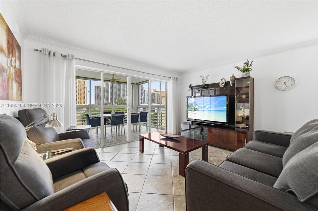 17801 N Bay Road 614, Sunny Isles Beach, FL 33160