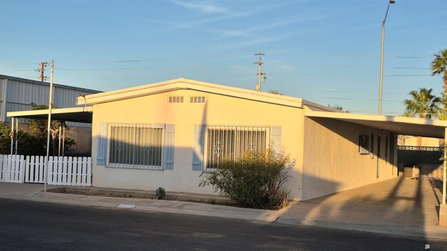 3689 S Pitahaya Dr, Yuma, AZ 85365
