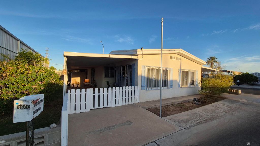 3689 S Pitahaya Dr, Yuma, AZ 85365