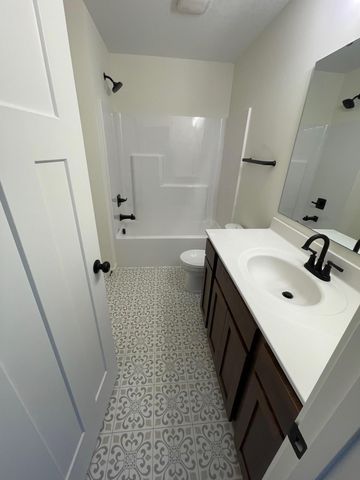 2562 341st Avenue NW, Cambridge, MN 55008