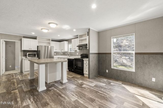 1320 Sugar Bowl Road, Chuckey, TN 37641