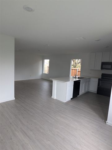 619 Fisher Avenue, Princeton, TX 75407