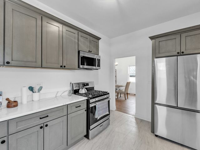 2343 Ridgeland Avenue, Berwyn, IL 60402