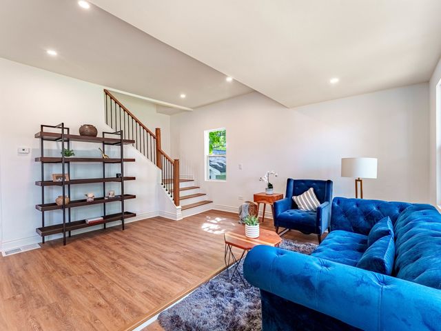 2343 Ridgeland Avenue, Berwyn, IL 60402