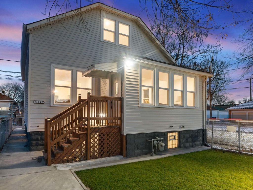 2343 Ridgeland Avenue, Berwyn, IL 60402