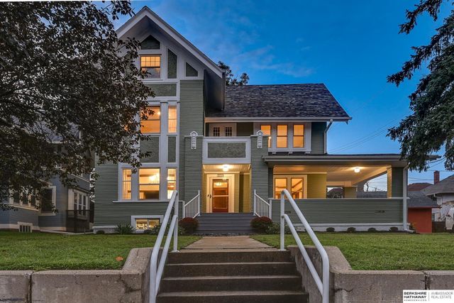 3214 Center Street, Omaha, NE 68105