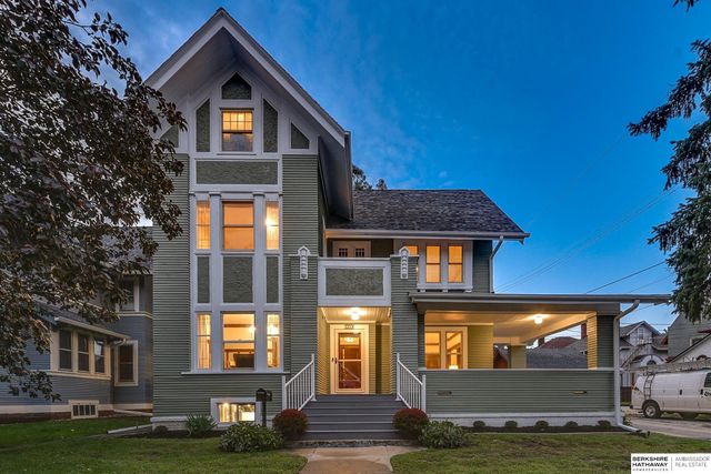 3214 Center Street, Omaha, NE 68105