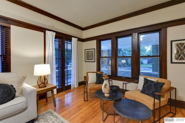3214 Center Street, Omaha, NE 68105